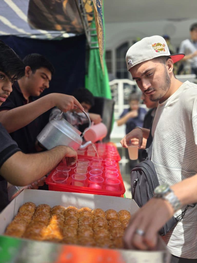 جشن ولادت حضرت رضا علیه‌السلام در دبیرستان شهریار ایران