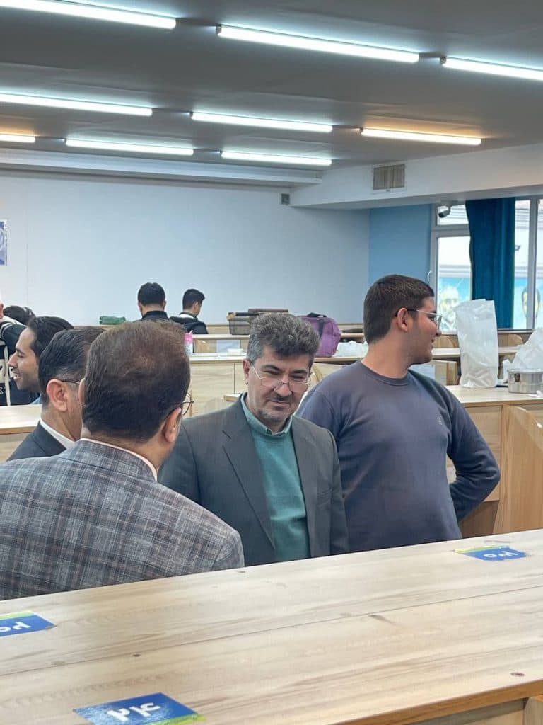 بازدید رسمی مسئولان آموزش و پرورش مشهد از اعتکاف علمی نوروزی دبیرستان شهریار ایران