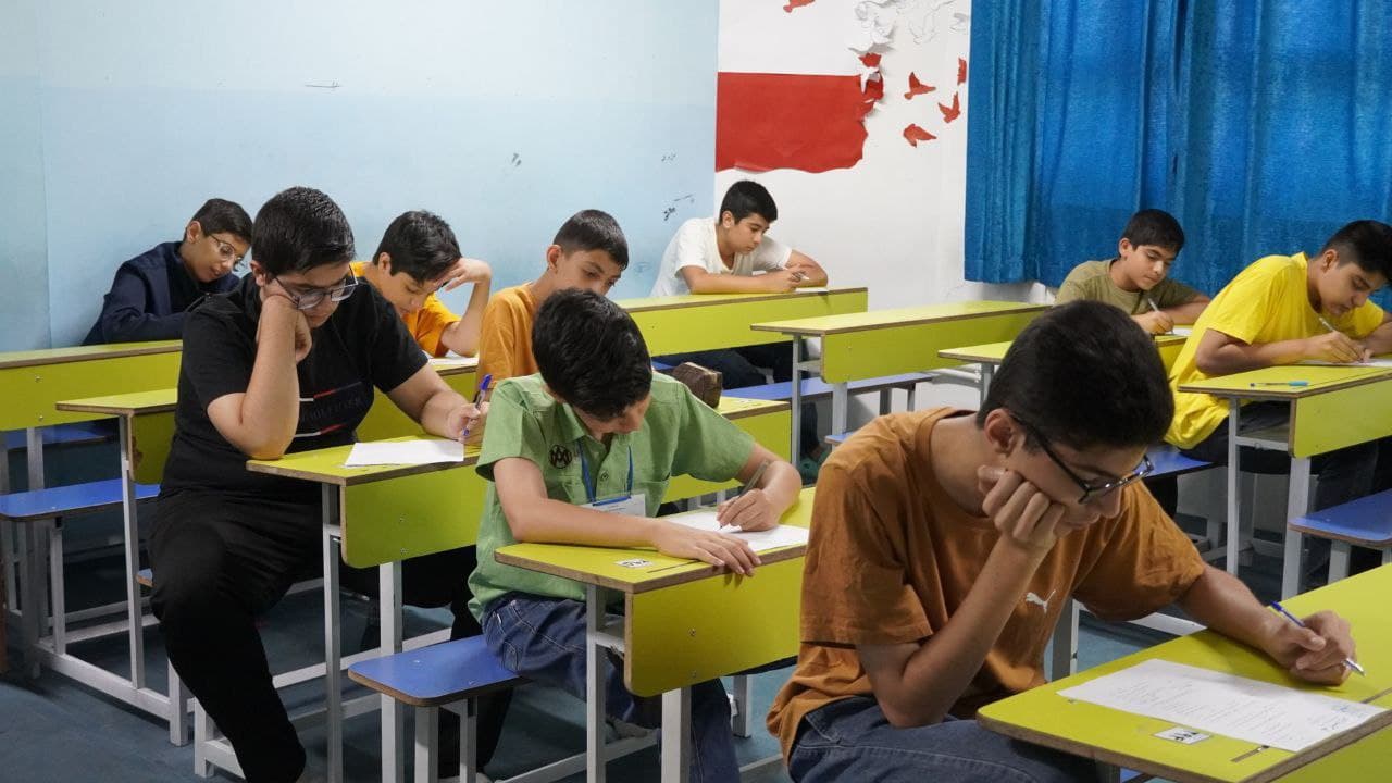 یکی از مهم‌ترین ویژگی‌های مدرسه شهریارایران، تیمی جوان، همراه و باتجربه‌ است