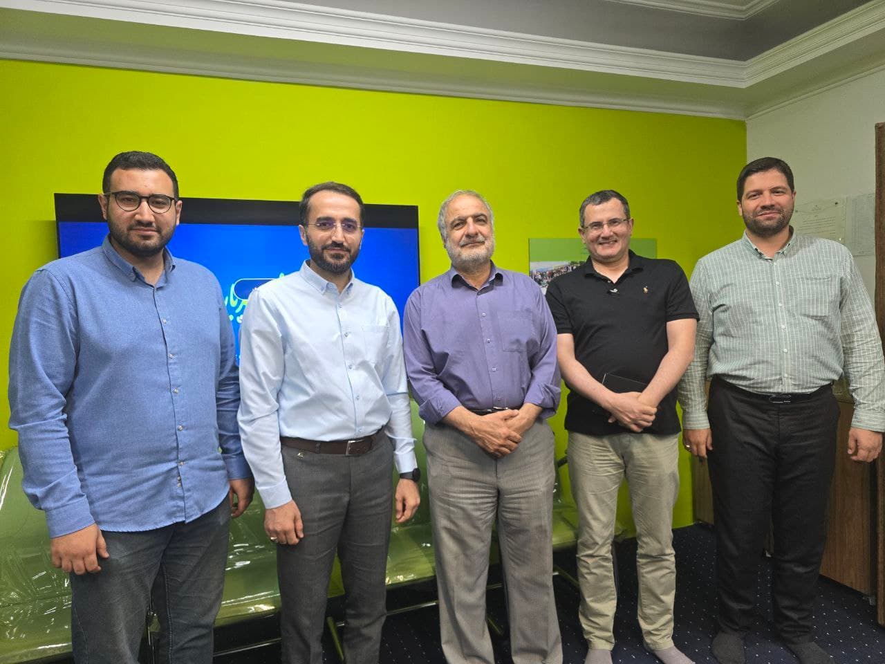 بازدید از مدرسه هیبریدی شهریار ایران